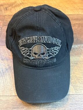 Mens Harley-Davidson fitted hat size small